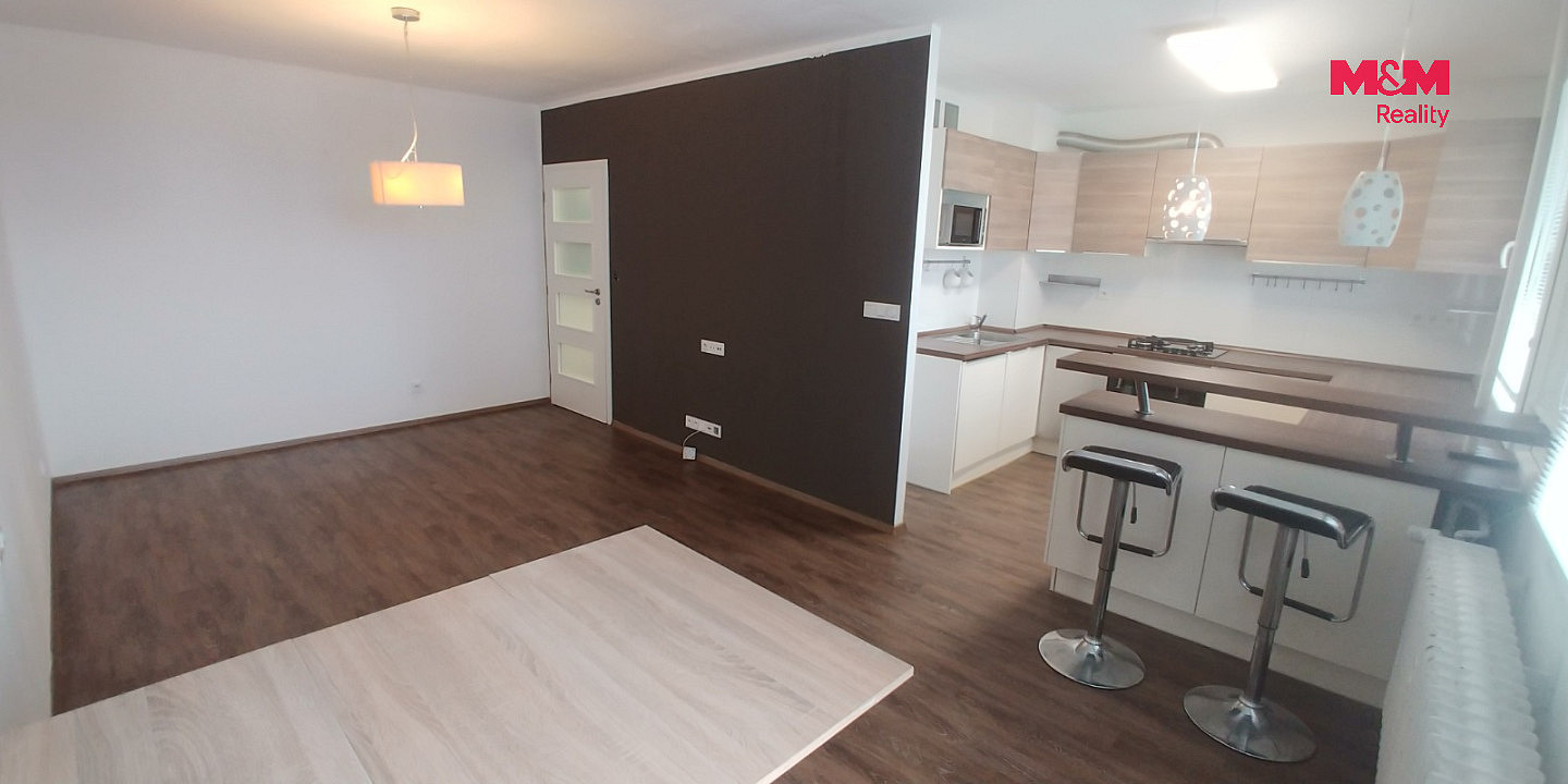 Pronájem bytu 3+1 68 m² — photo 2