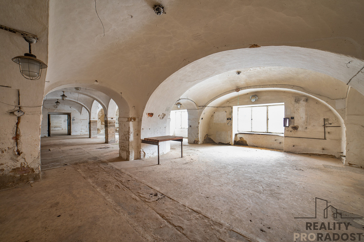 Prodej komerčního objektu (jiného typu) 1 906 m² – fotografie 4
