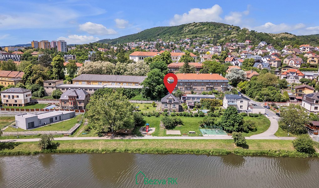 Prodej domu 140 m² s pozemkem 1 042 m², Beroun – náhled fotky 28