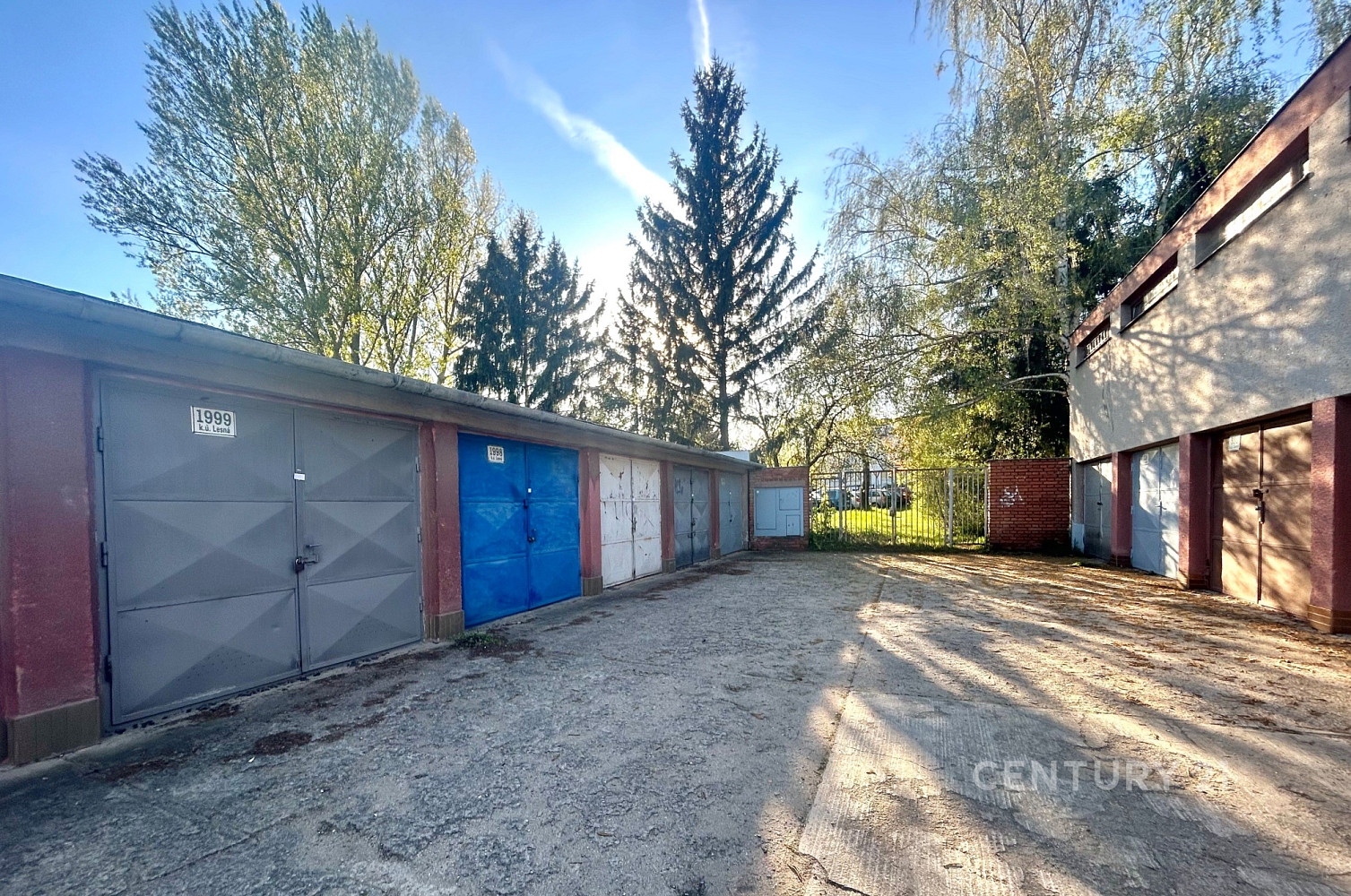 Pronájem garáže, lesná ulice třískalova