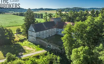 Prodej komerčního objektu (jiného typu) 1 800 m², Buzice, okres Strakonice
