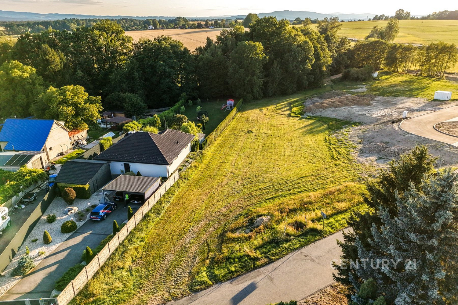 Prodej stavebního pozemku 2 918 m² – fotografie 3