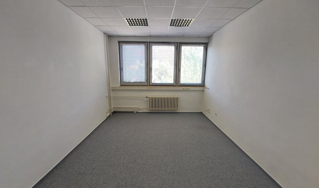 Pronájem kanceláře 20 m², Znojmo – fotka 1 z 4
