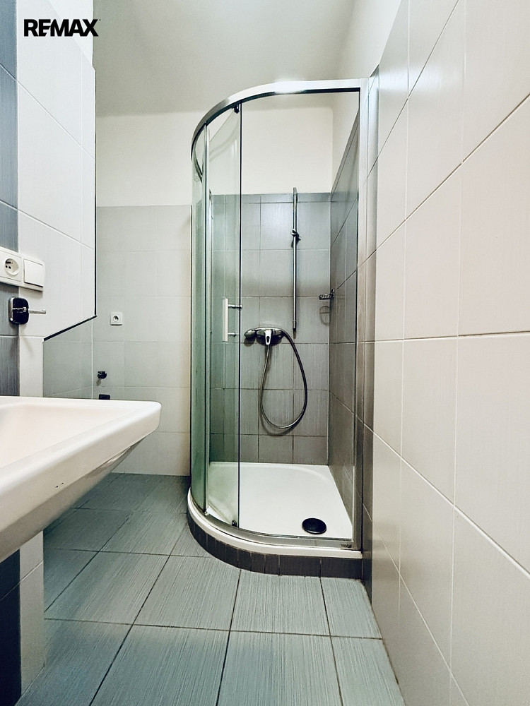 Pronájem bytu 2+kk 42 m² - Więcej