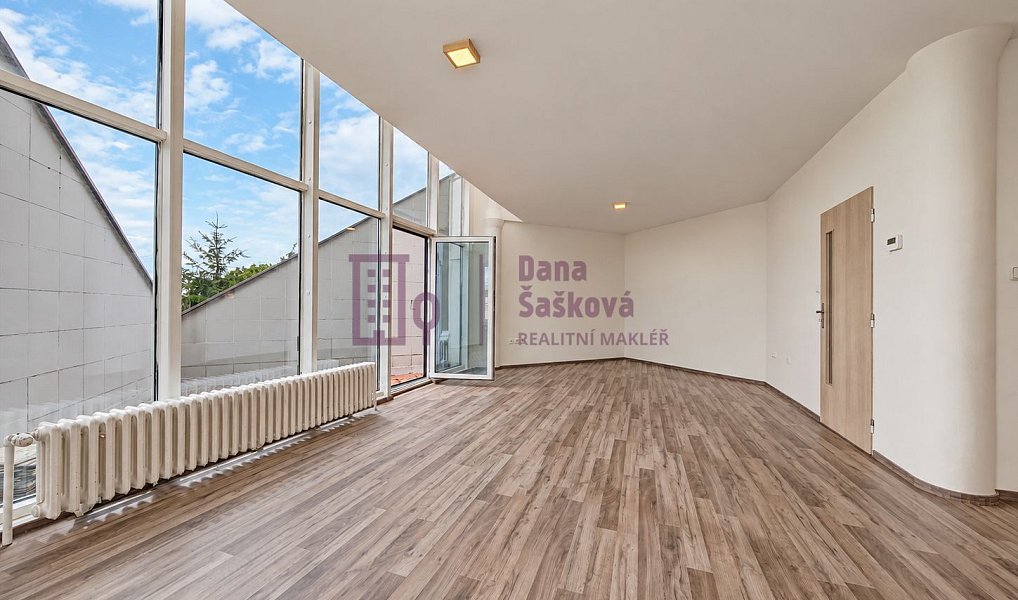Pronájem bytu 3+kk 78 m², Jindřichův Hradec – náhled fotky 16