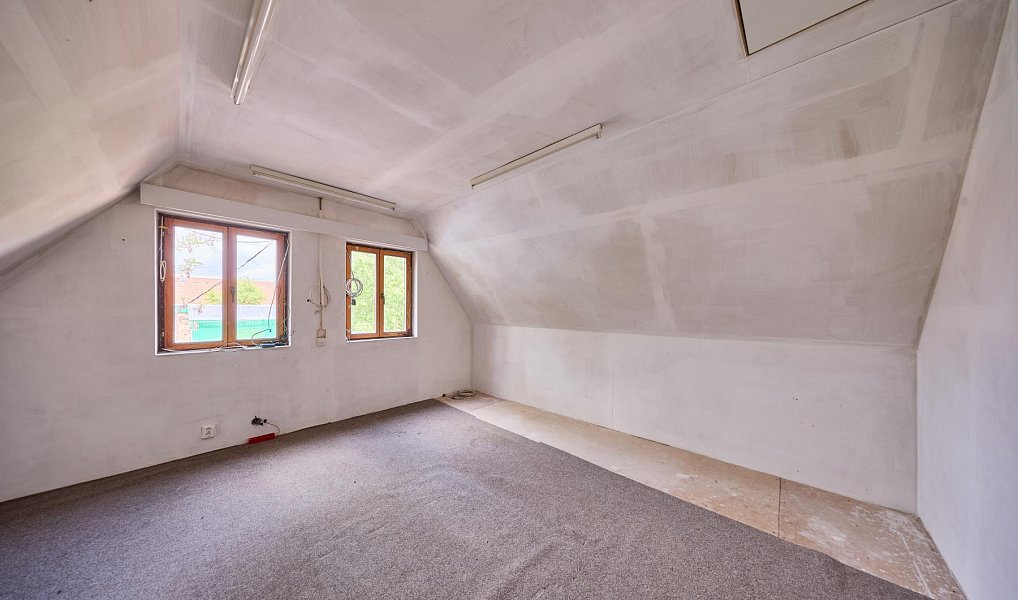 Prodej domu 280 m² s pozemkem 2 632 m², Výrava – náhled fotky 19