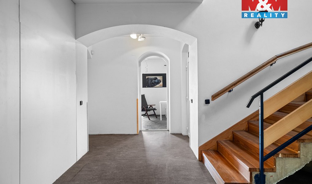 Prodej domu 280 m² s pozemkem 1 065 m², Vodochody – náhled fotky 24
