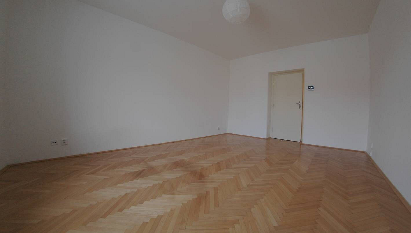 Pronájem bytu 2+1 78 m² – fotografie 4