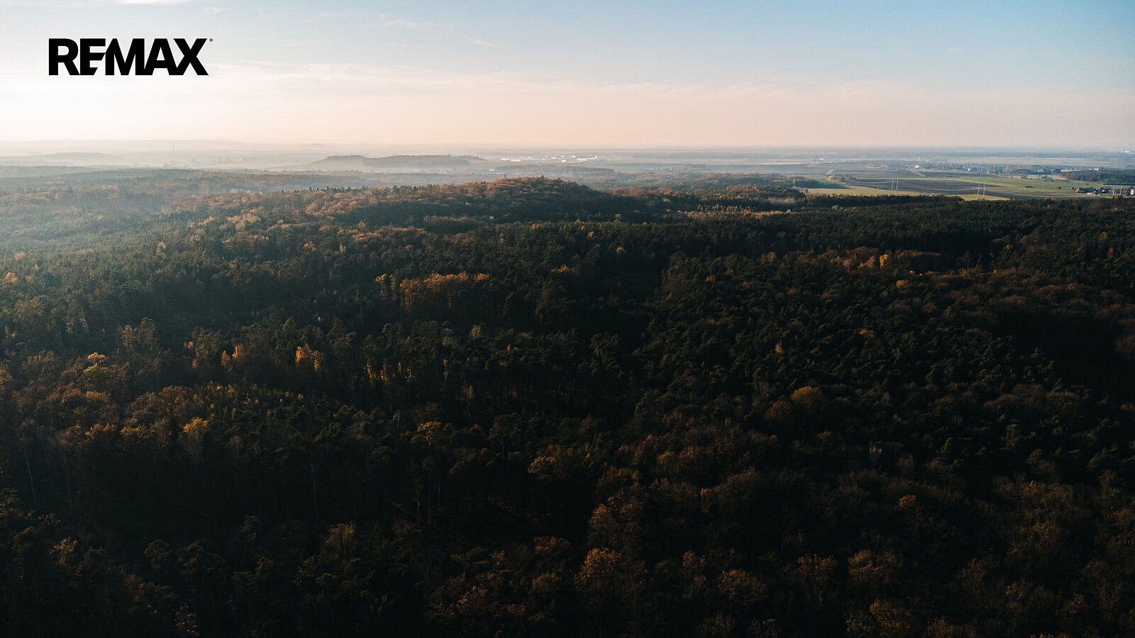 Prodej stavebního pozemku 1 892 m² – fotografie 5