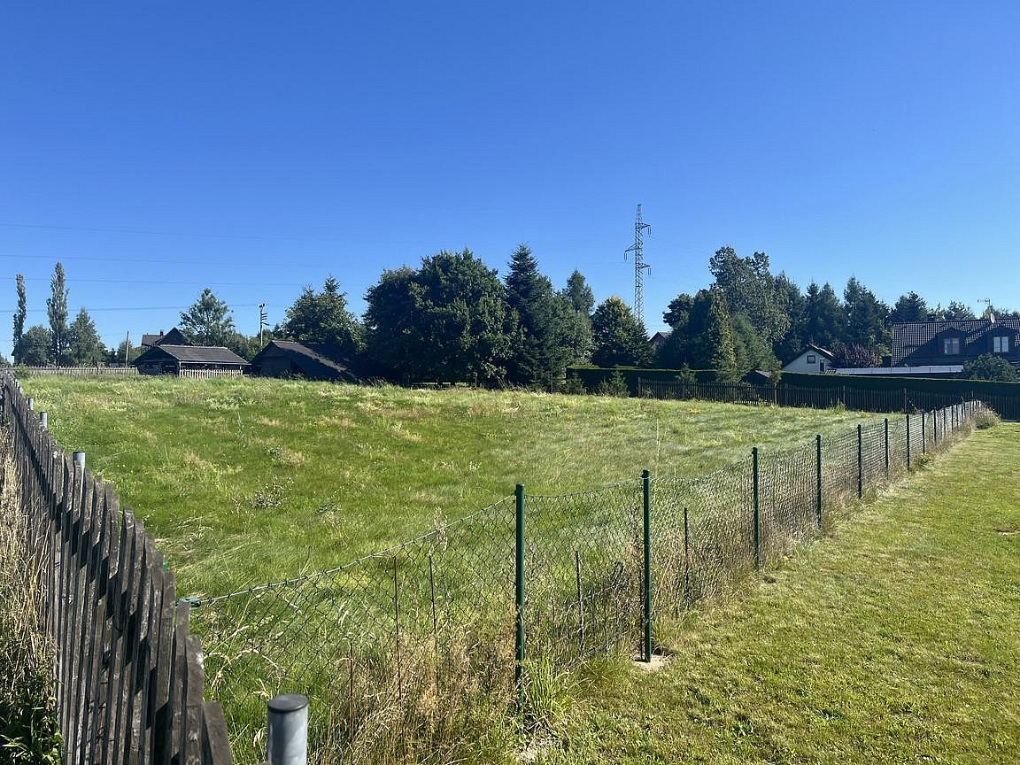 Prodej stavebního pozemku 1 506 m² – fotografie 2