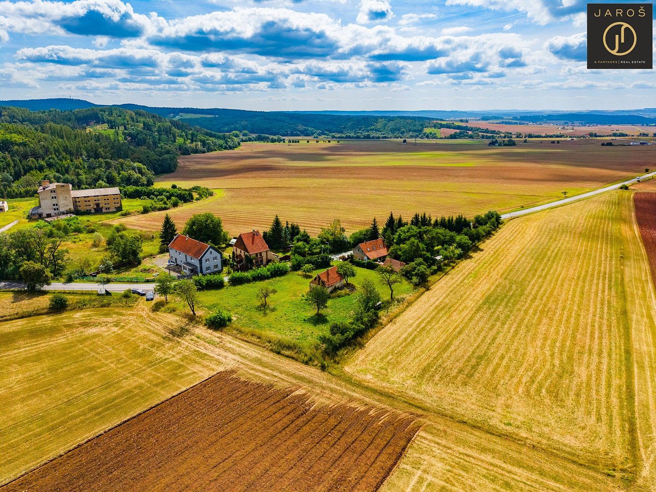 Prodej stavebního pozemku 2 741 m² – fotografie 5