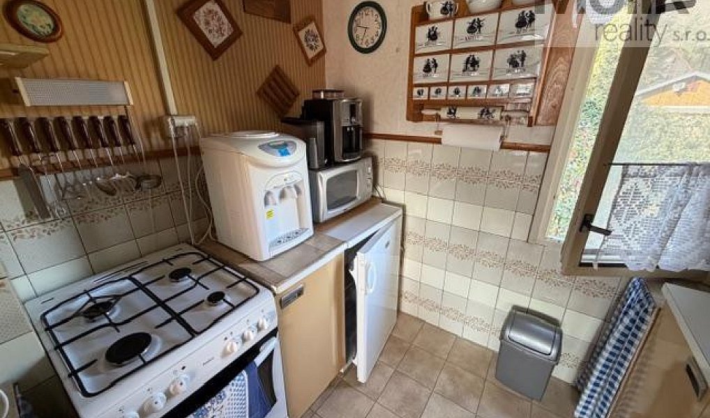 Prodej chaty/chalupy 777 m² s pozemkem 733 m², Dolní Zálezly – náhled fotky 8
