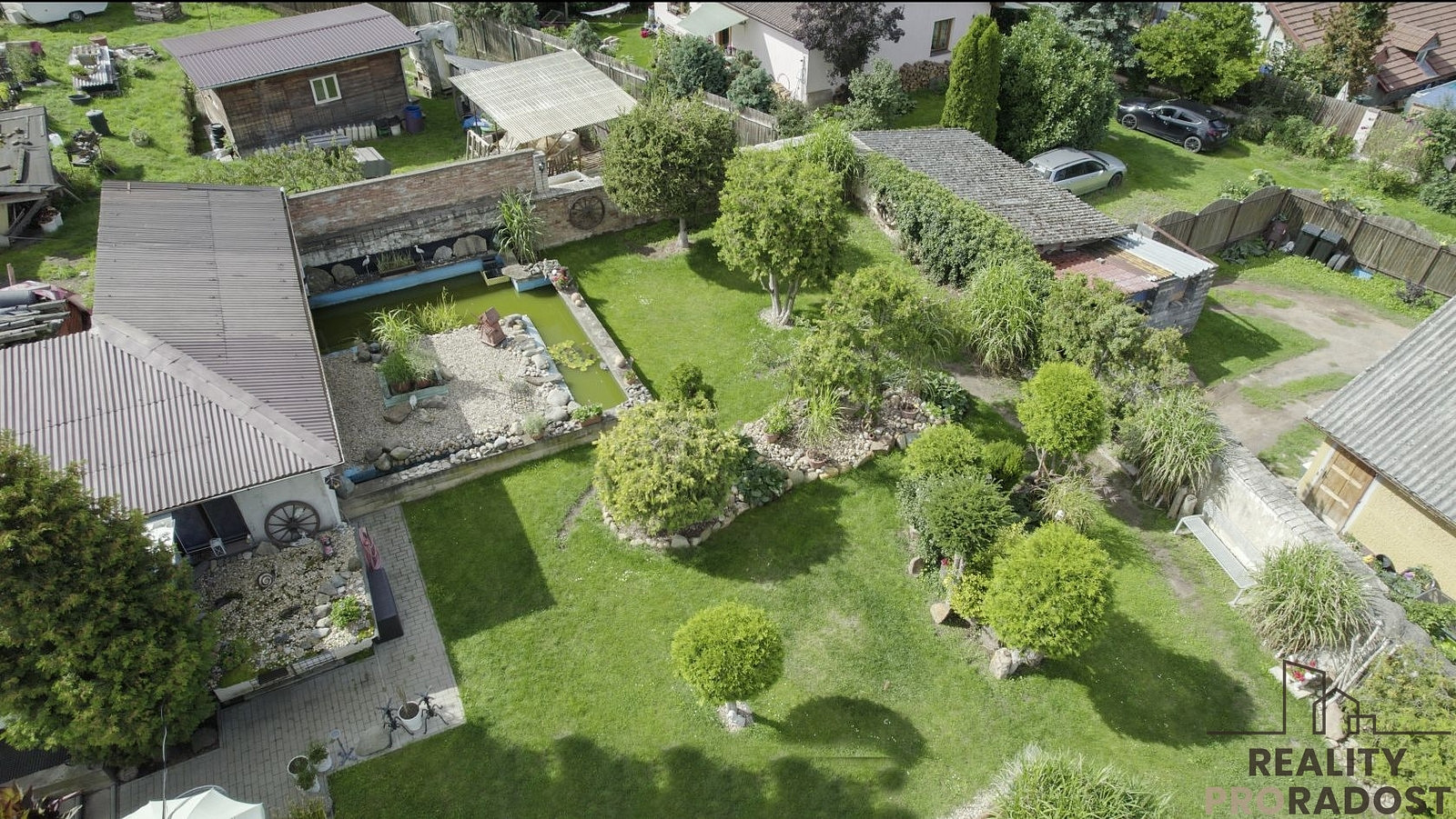 Prodej stavebního pozemku 983 m² — photo 2