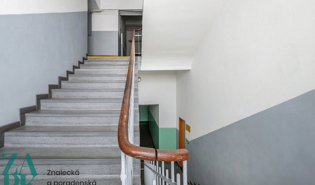 Pronájem kanceláře 30 m², Cheb – náhled fotky 3