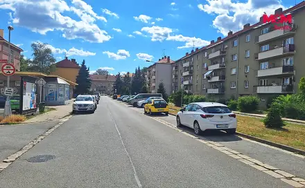 Prodej bytu 2+1 60 m², Ladova, Hradec Králové