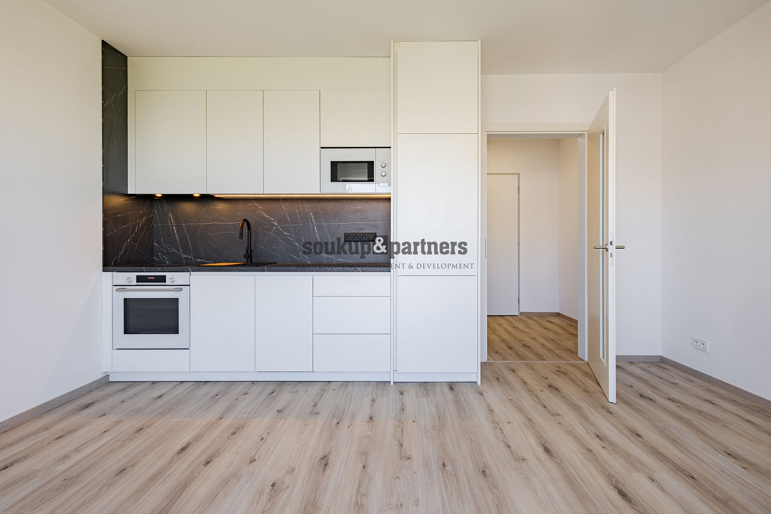 Prodej bytu 1+kk 28 m² — photo 4