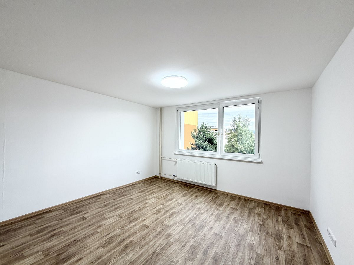 Pronájem bytu 2+kk 41 m² – pohled 3