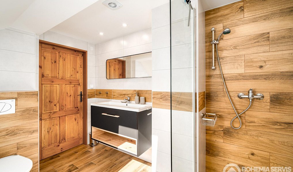 Prodej ubytovacího objektu 293 m², Kořenov – náhled fotky 20