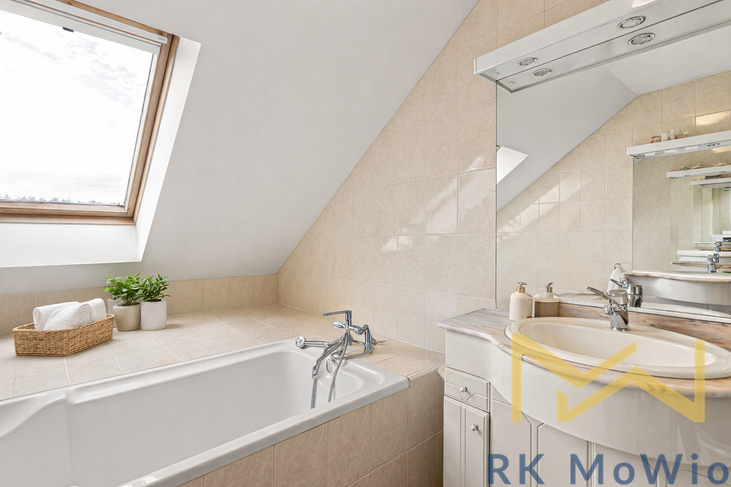 Pronájem domu 340 m² s pozemkem 1 200 m² — photo 3