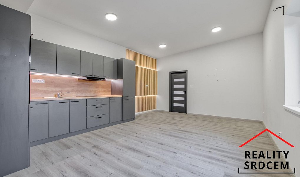 Pronájem bytu 2+kk 65 m², Ostrava – náhled fotky 3