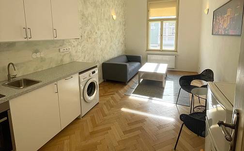 Pronájem bytu 3+kk 75 m², Tyršova, Praha 2 - Nové Město
