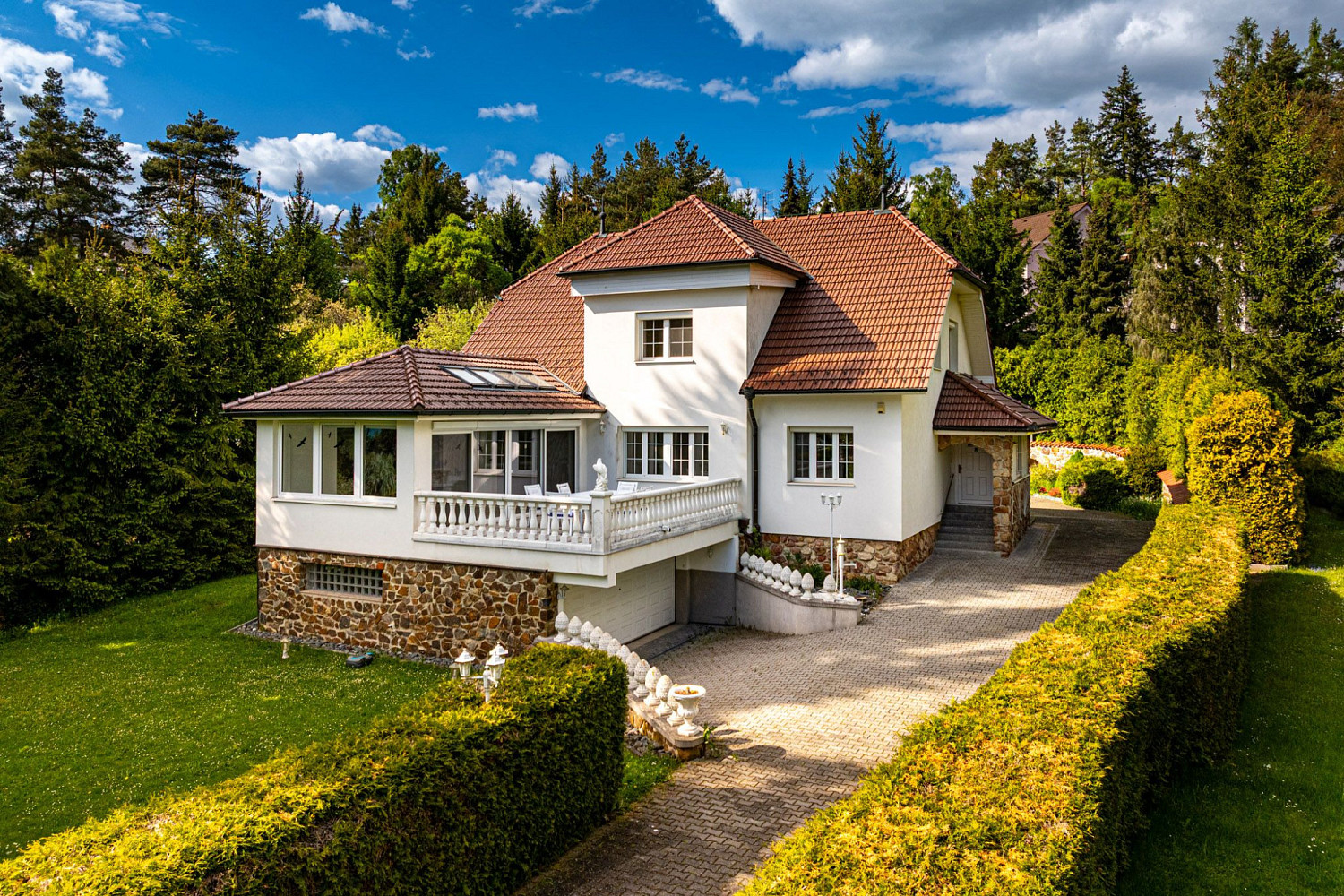 Prodej domu 289 m² s pozemkem 1 720 m²