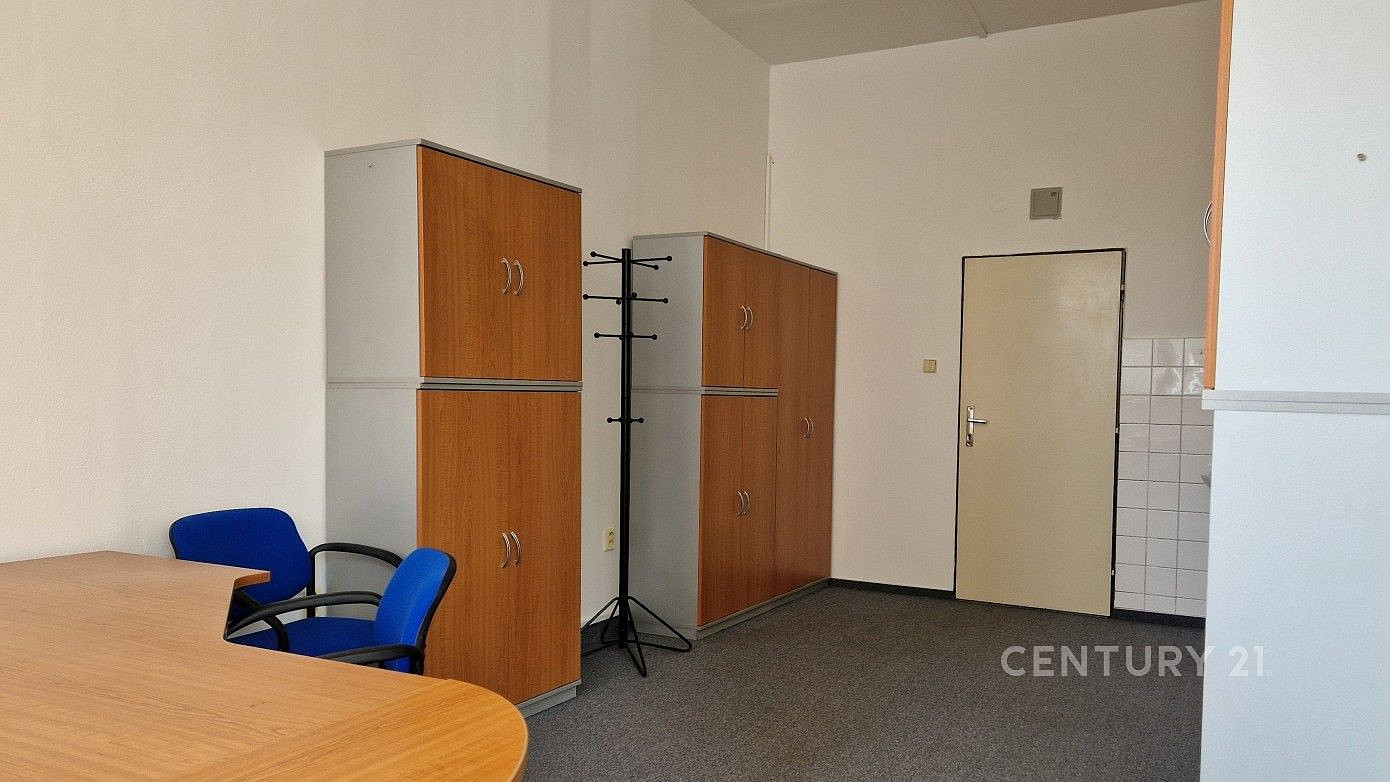 Pronájem kanceláře 27 m² – fotografie 2