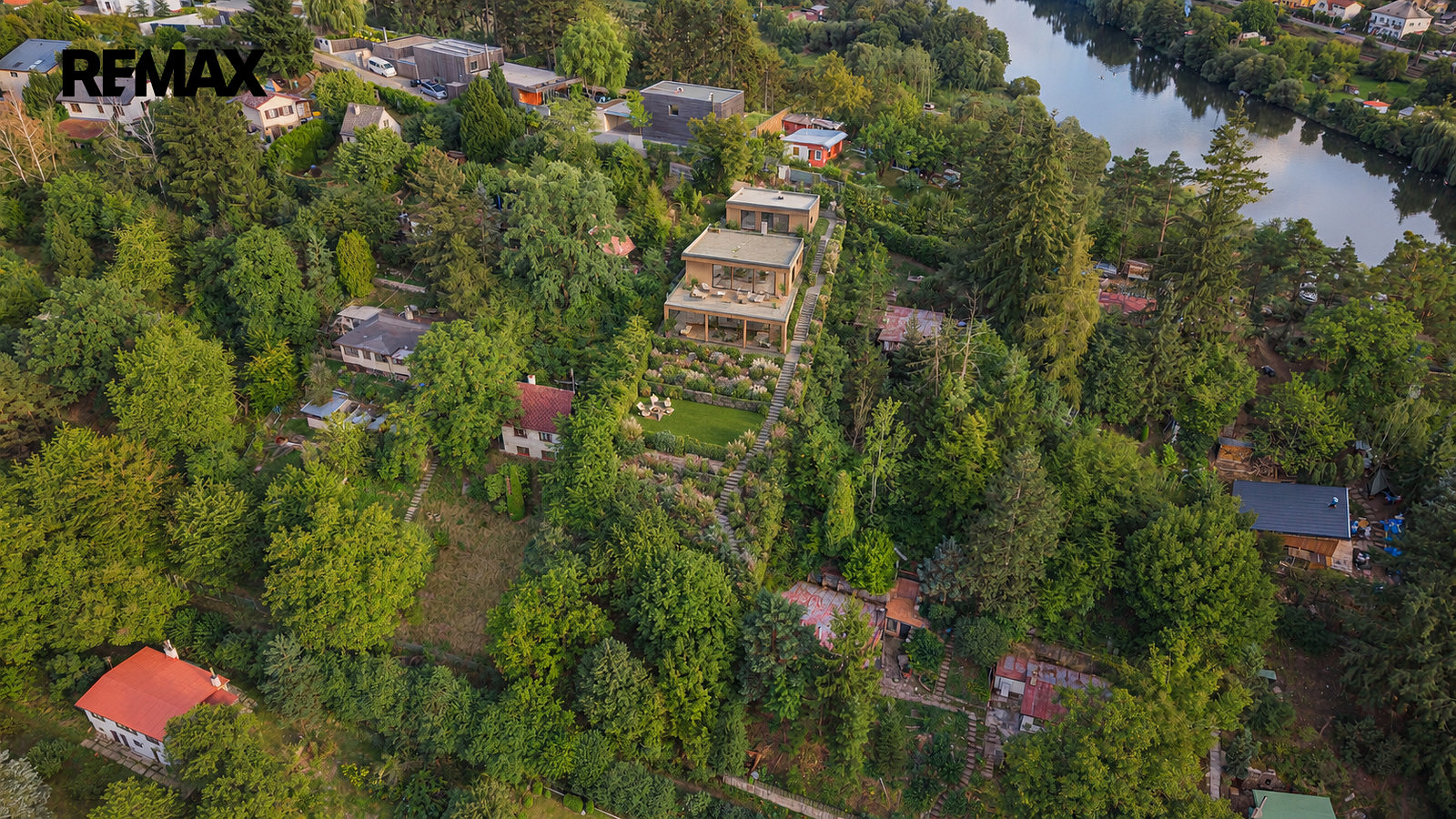 Prodej stavebního pozemku 1 191 m²