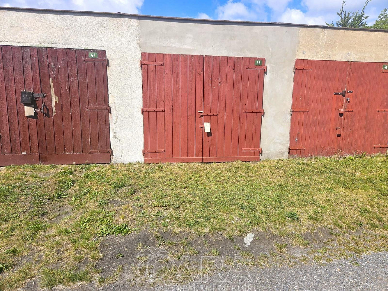 Prodej garáže 17 m2 - kbely, ul. železnobrodská — photo 5