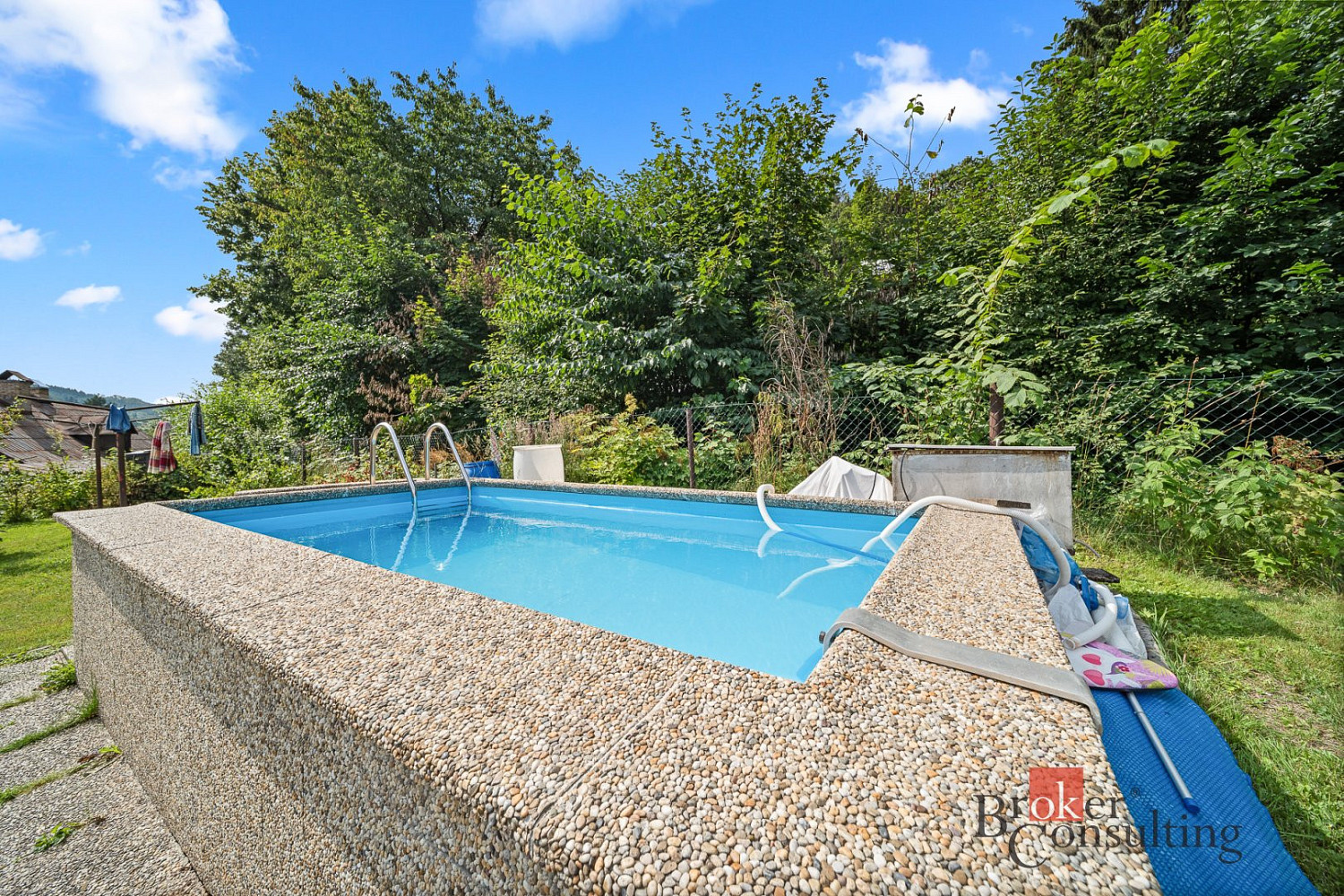 Prodej domu 263 m² s pozemkem 363 m² – fotografie 2