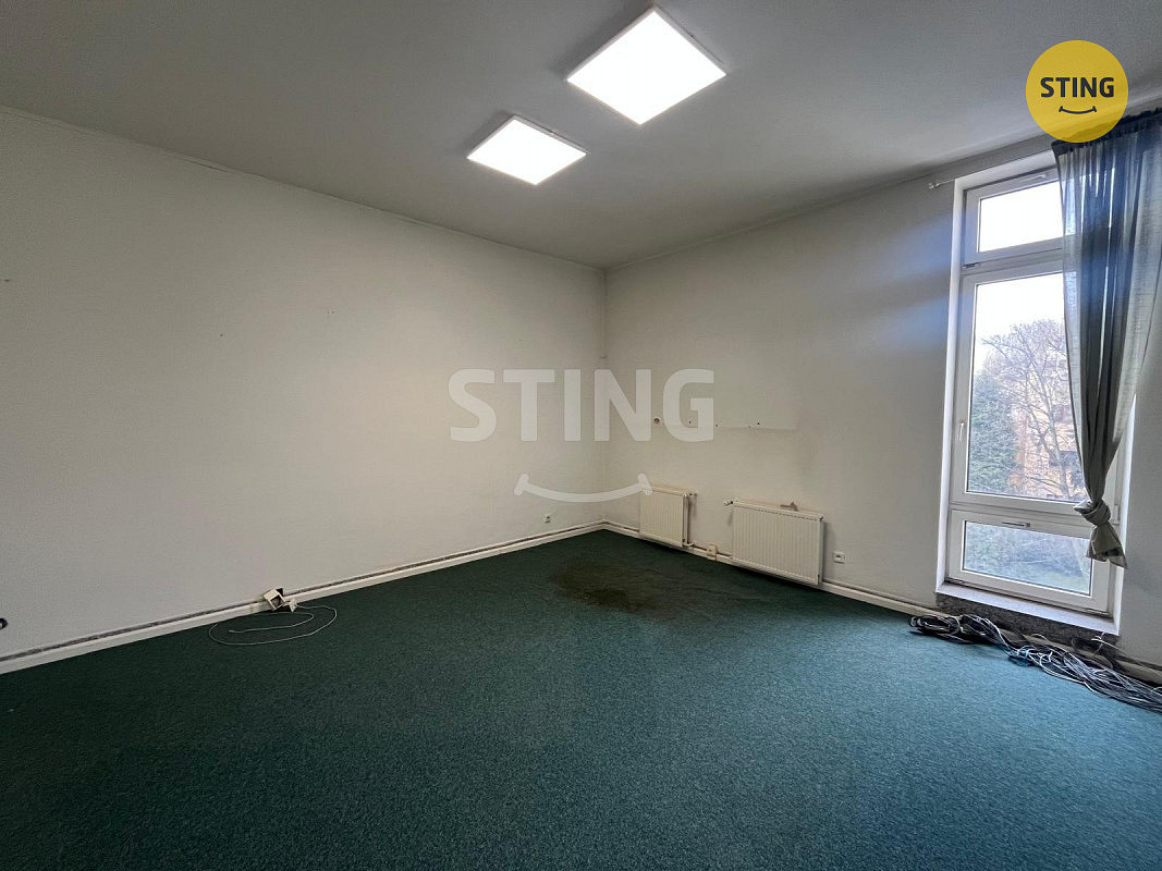 Pronájem kanceláře 88 m² – fotografie 2