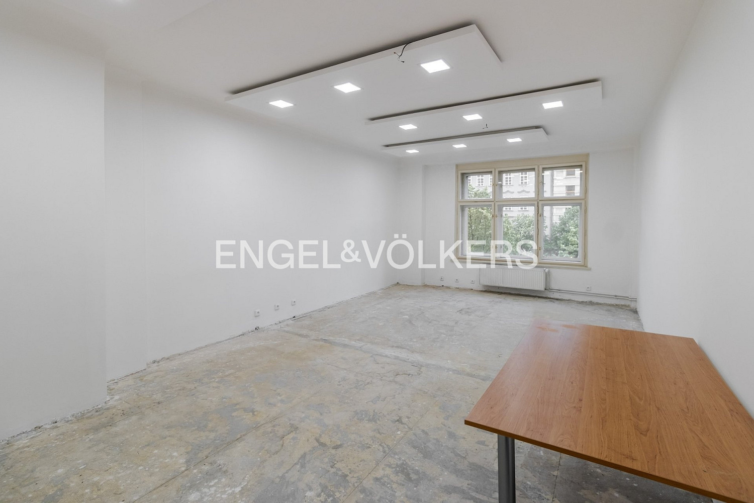Pronájem kanceláře 175 m² – další