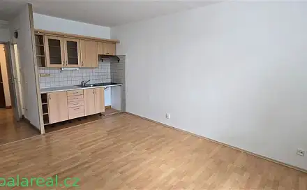 Pronájem bytu 1+kk 32 m²