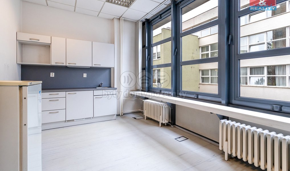 Pronájem kanceláře 340 m², Beroun – náhled fotky 6