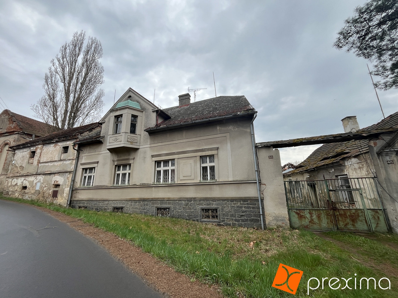 Prodej domu 238 m² s pozemkem 3 581 m²