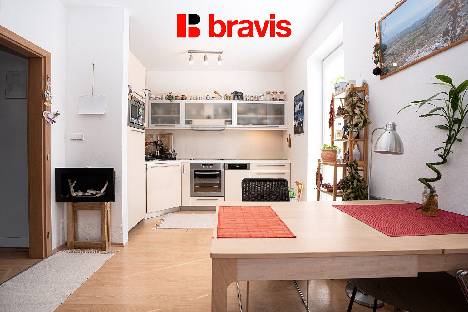 Prodej bytu 2+kk 57 m² – pohled 3