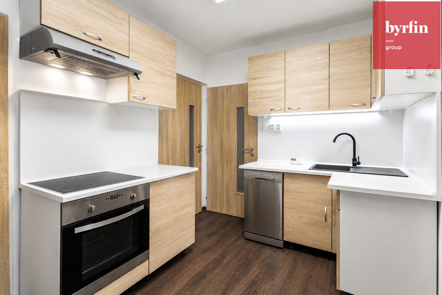 Prodej domu 170 m² s pozemkem 306 m² — photo 3
