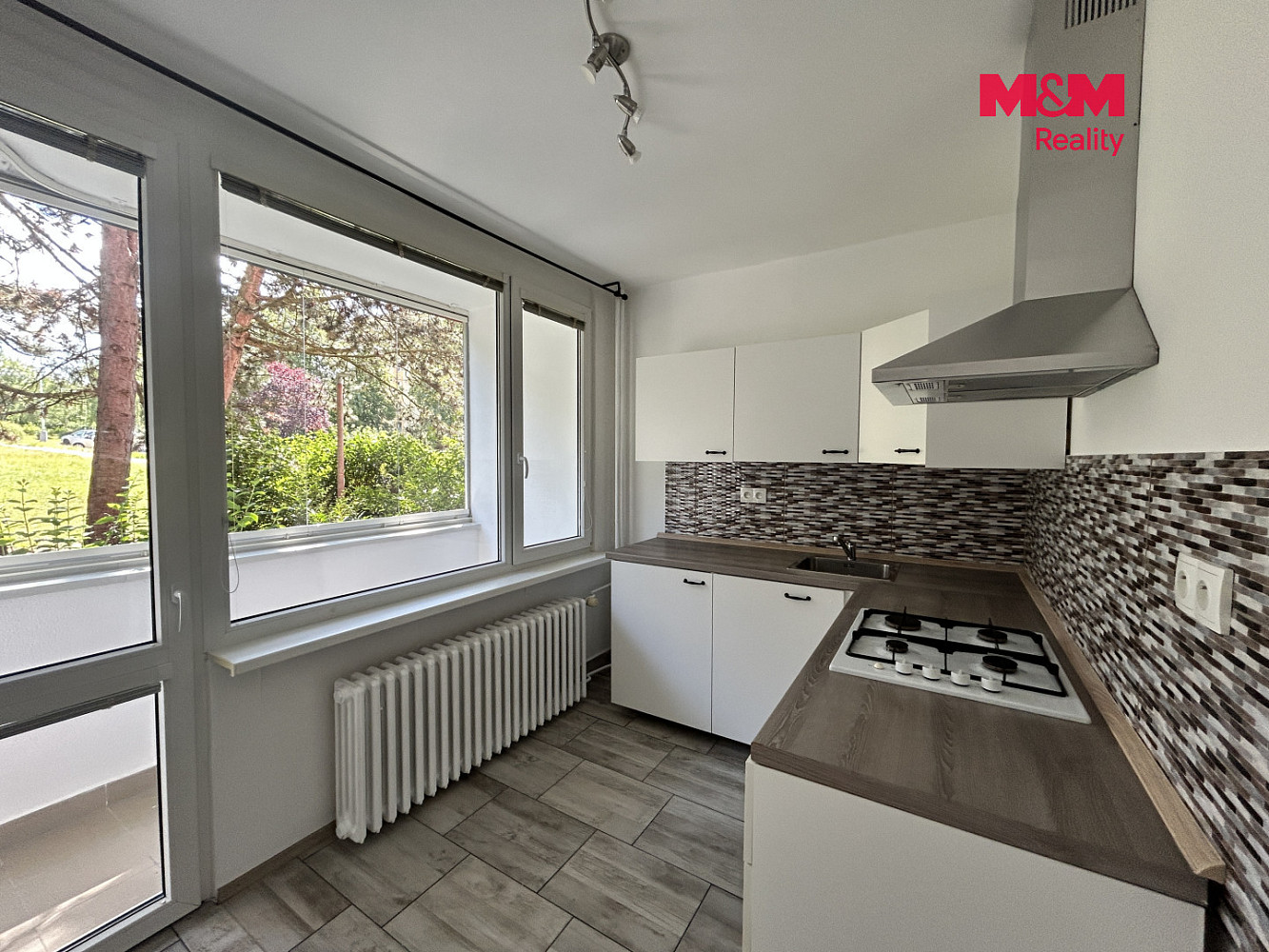 Pronájem bytu 2+1 48 m² – pohled 2