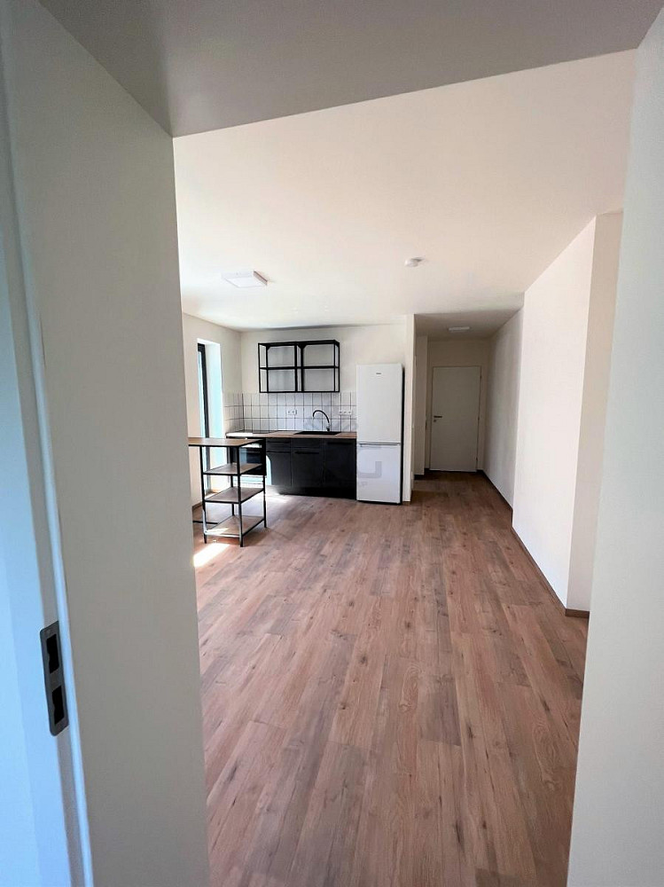 Pronájem bytu 2+kk 42 m² – fotografie 2