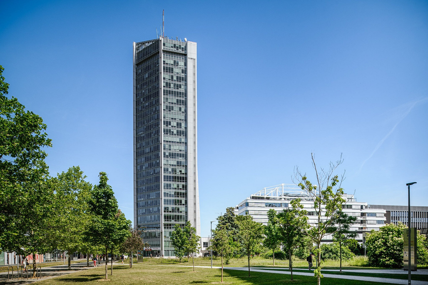 Pronájem kanceláře 340 m²