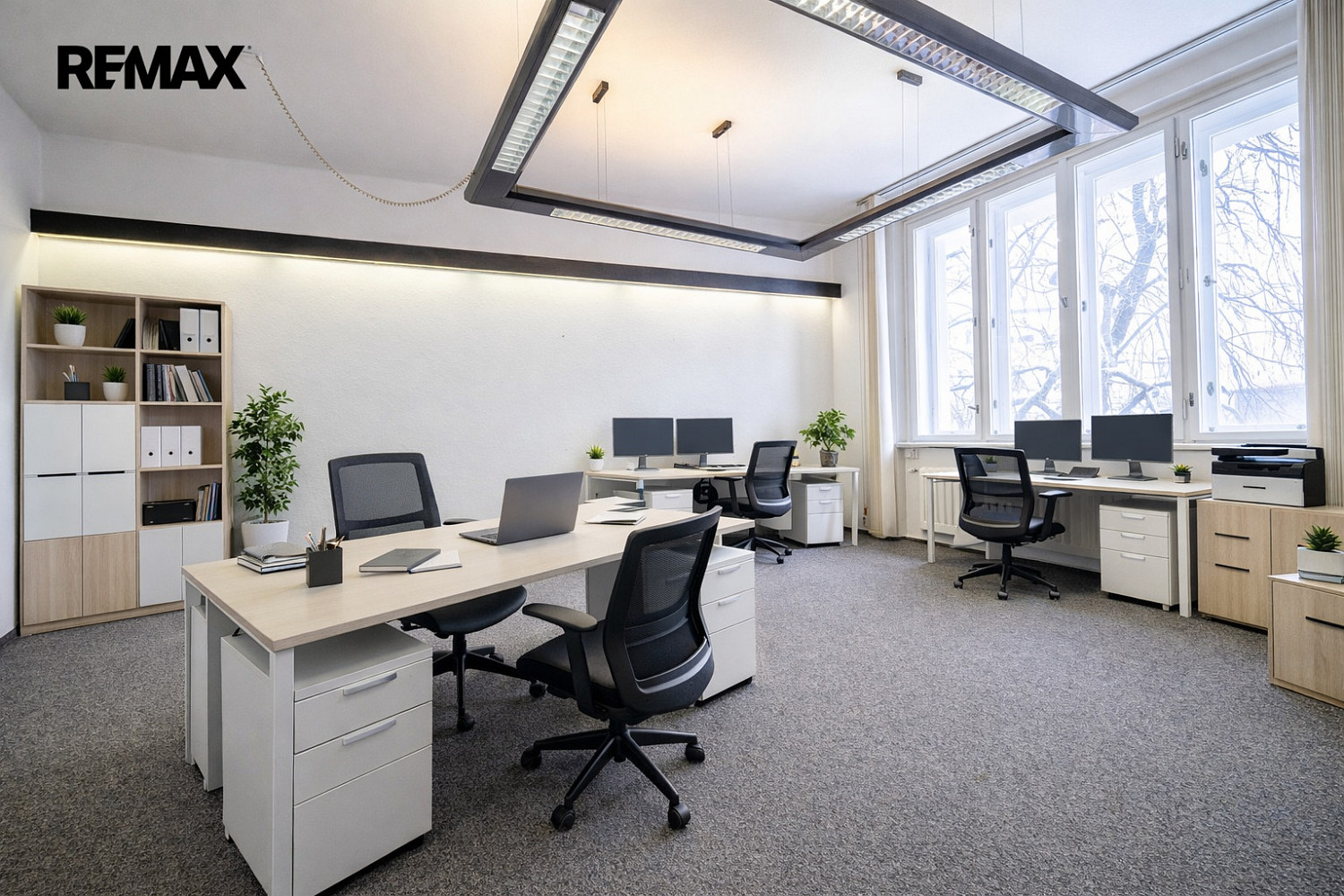 Pronájem kanceláře 148 m²