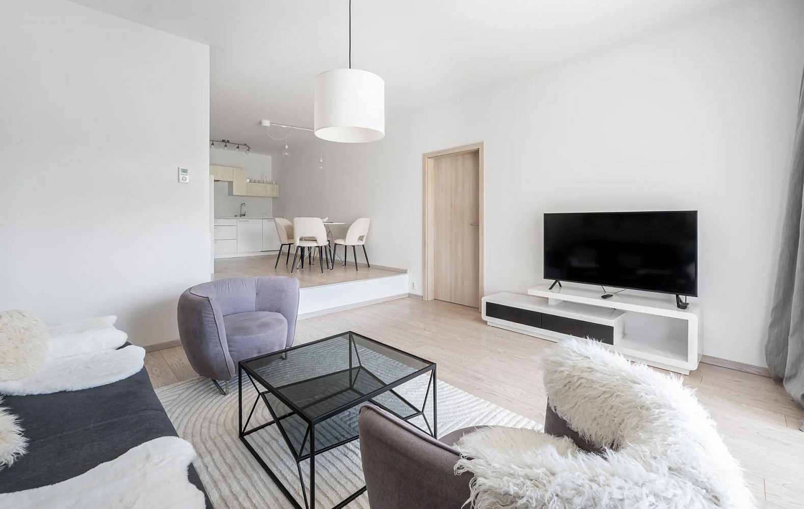 Pronájem bytu 2+kk 58 m² — photo 3