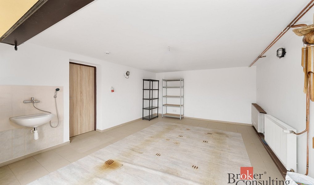 Prodej domu 239 m² s pozemkem 1 179 m², Nový Knín – náhled fotky 23