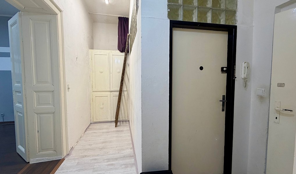 Pronájem bytu 2+1 68 m², Cheb – náhled fotky 8
