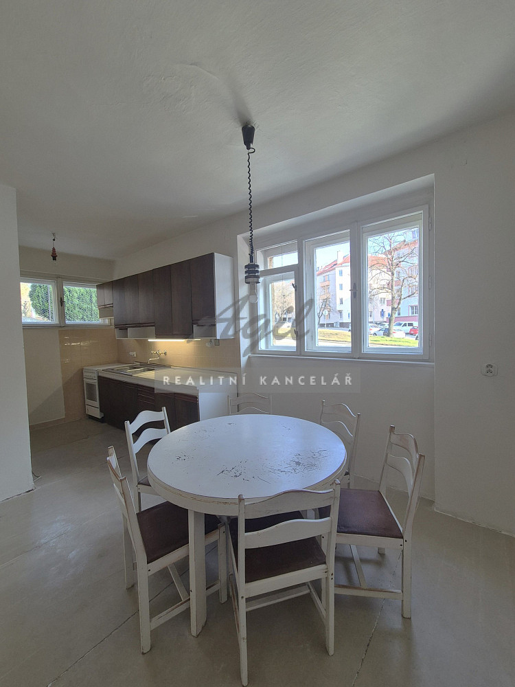 Prodej bytu 3+1 98 m² – pohled 3