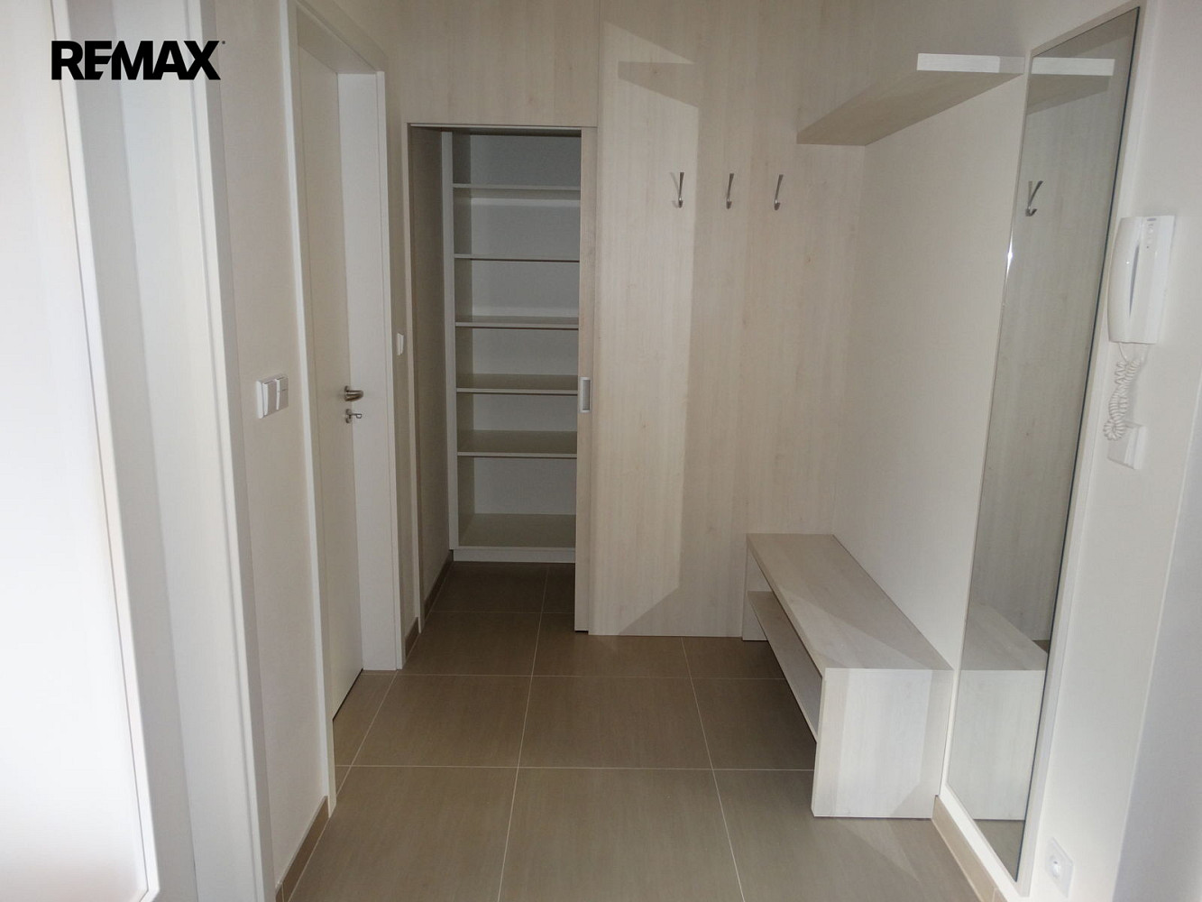 Pronájem bytu 2+kk 50 m² – fotografie 5