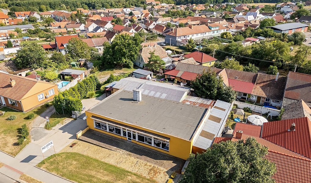 Prodej obchodních prostor 484 m², Drnholec – náhled fotky 9