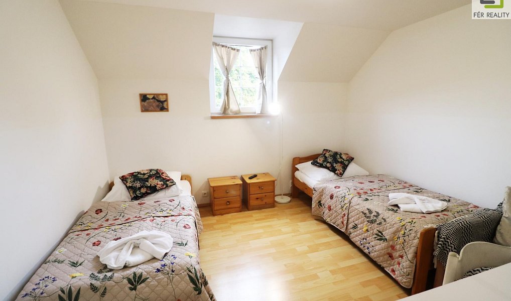 Prodej ubytovacího objektu 607 m², Vědomice – náhled fotky 17