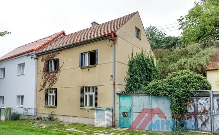 Prodej domu 110 m² s pozemkem 276 m², Zvoleněves, okres Kladno