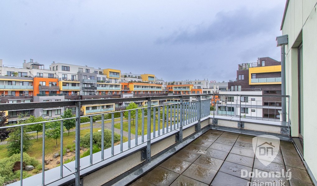 Pronájem bytu 2+kk 50 m², Praha – náhled fotky 3
